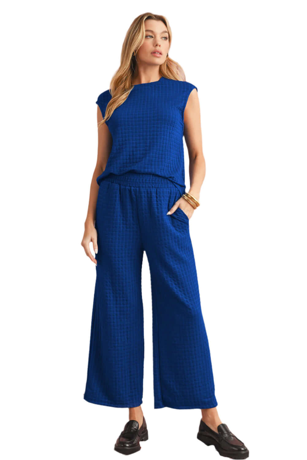 Model wearing Ocean Breeze Blue Two-Piece Set – relaxed fit with a chic design for casual Aussie days.