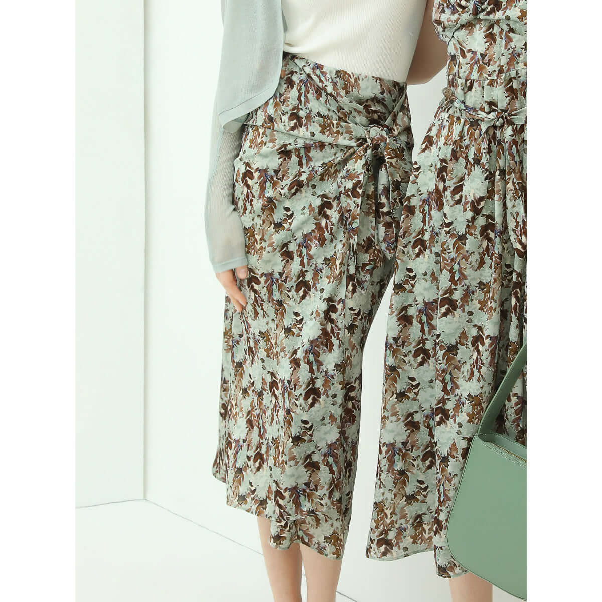 Cocobella Green Floral Print Side-Twist Wrap Midi Skirt-4