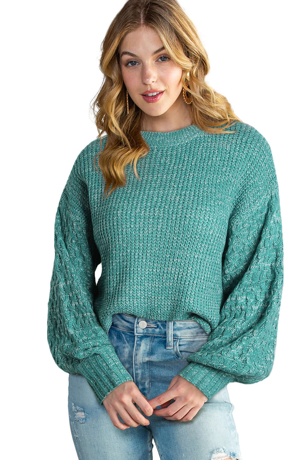Women Chunky Knit Pullover – Neutral Tones. Green colour. Front view. Neutral background.