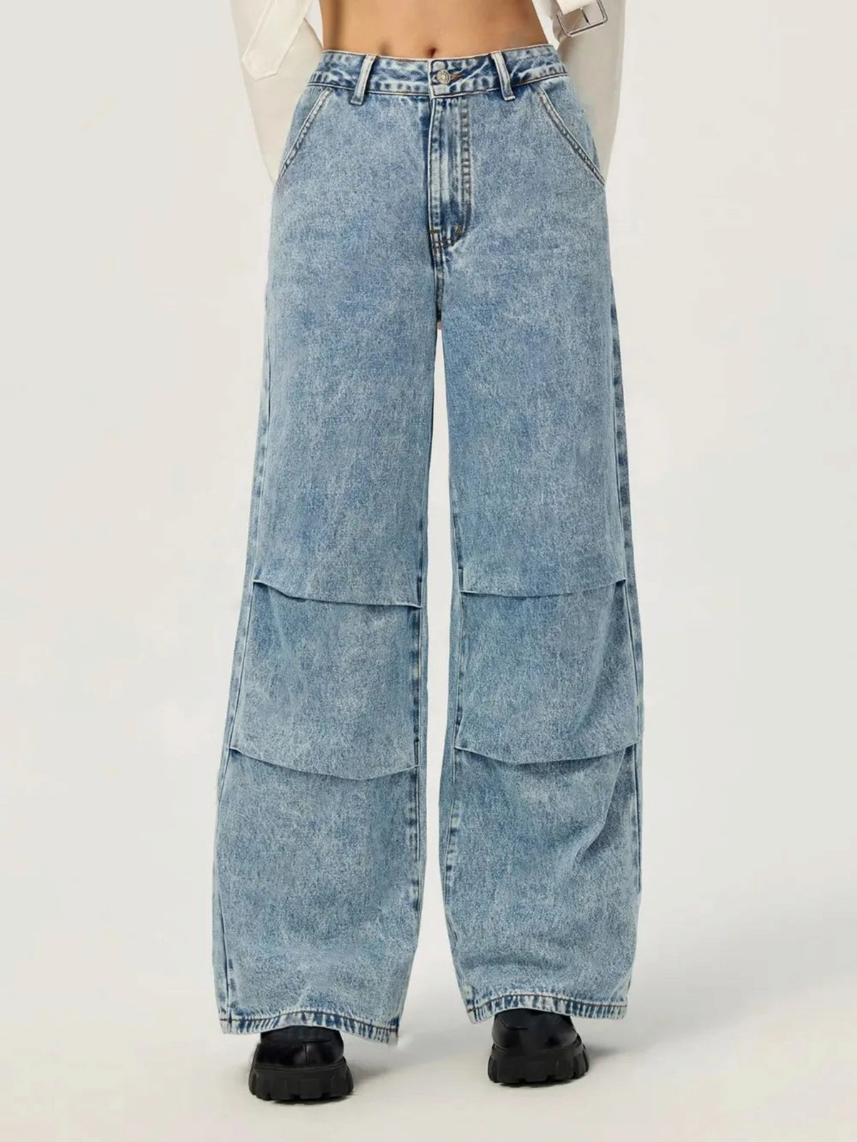 Wide Leg Cargo Jeans