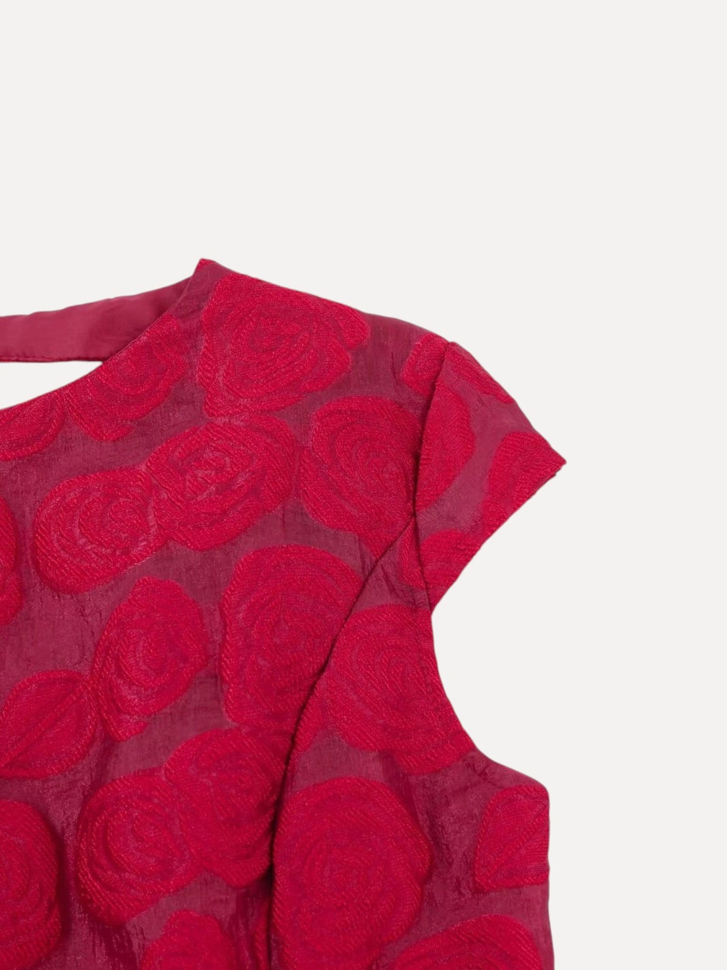 Catherine Martin red rose jacquard mid-length dress with short sleeves and a backless design in stretch polyester