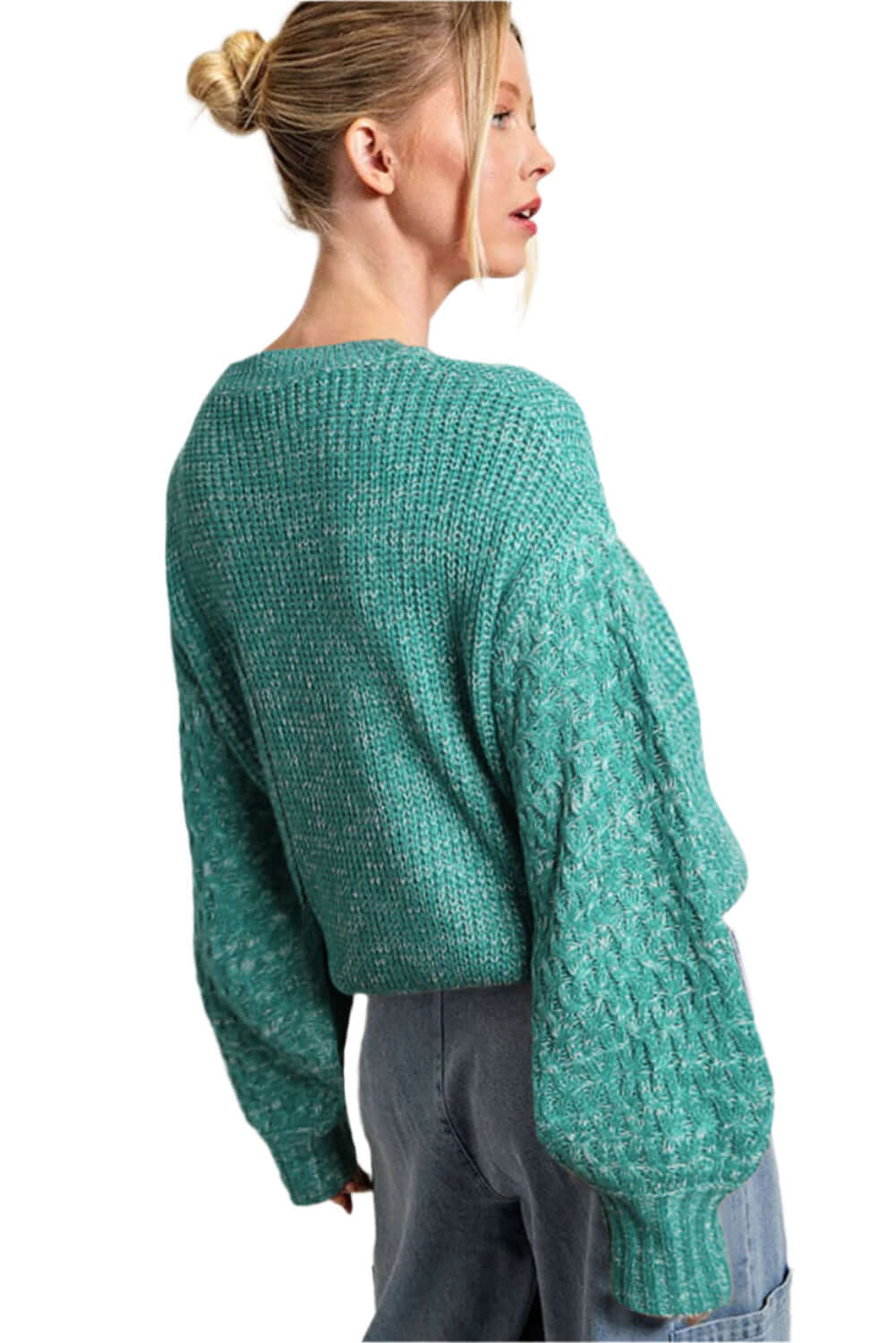 Women Chunky Knit Pullover – Neutral Tones. Green colour. Side view.