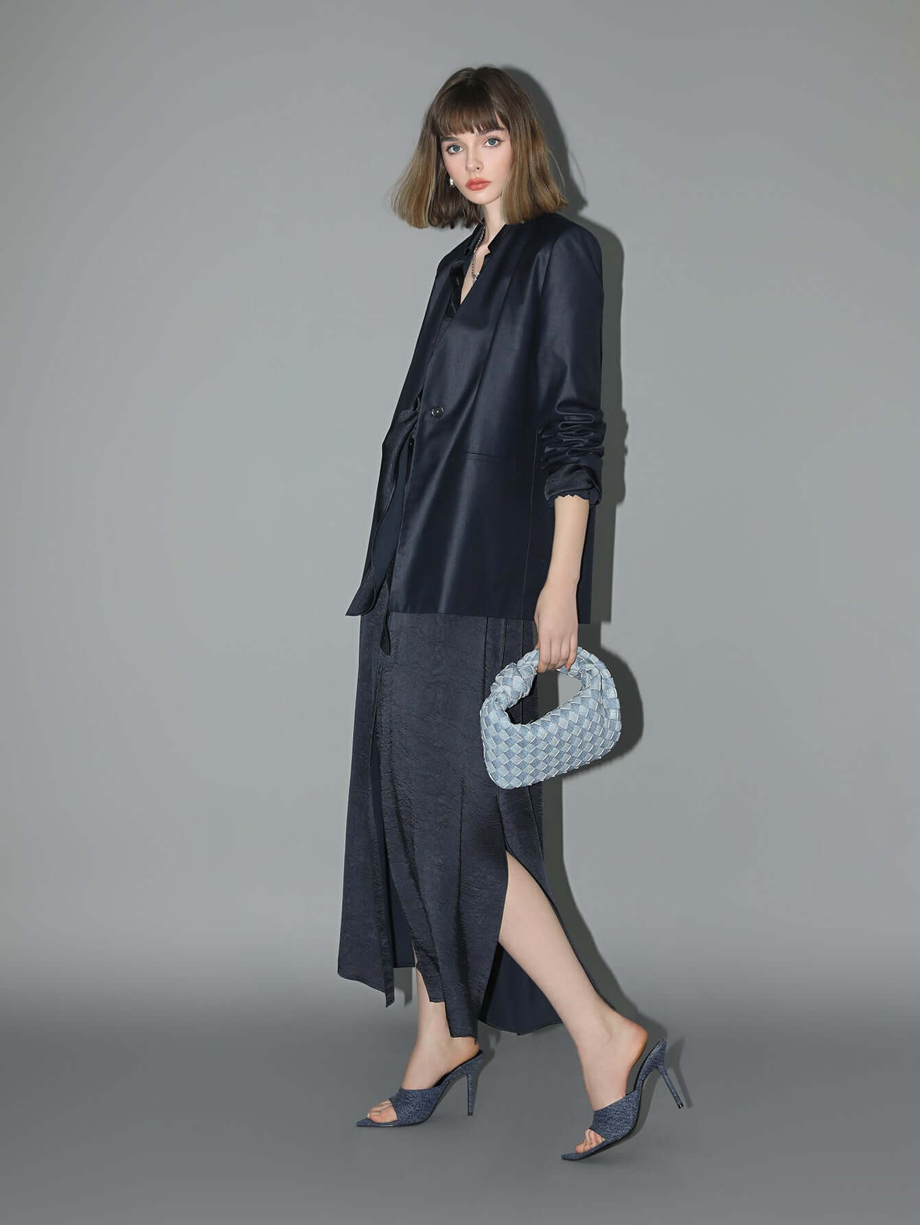 Minimalist Navy Collarless Tailored Blazer-1